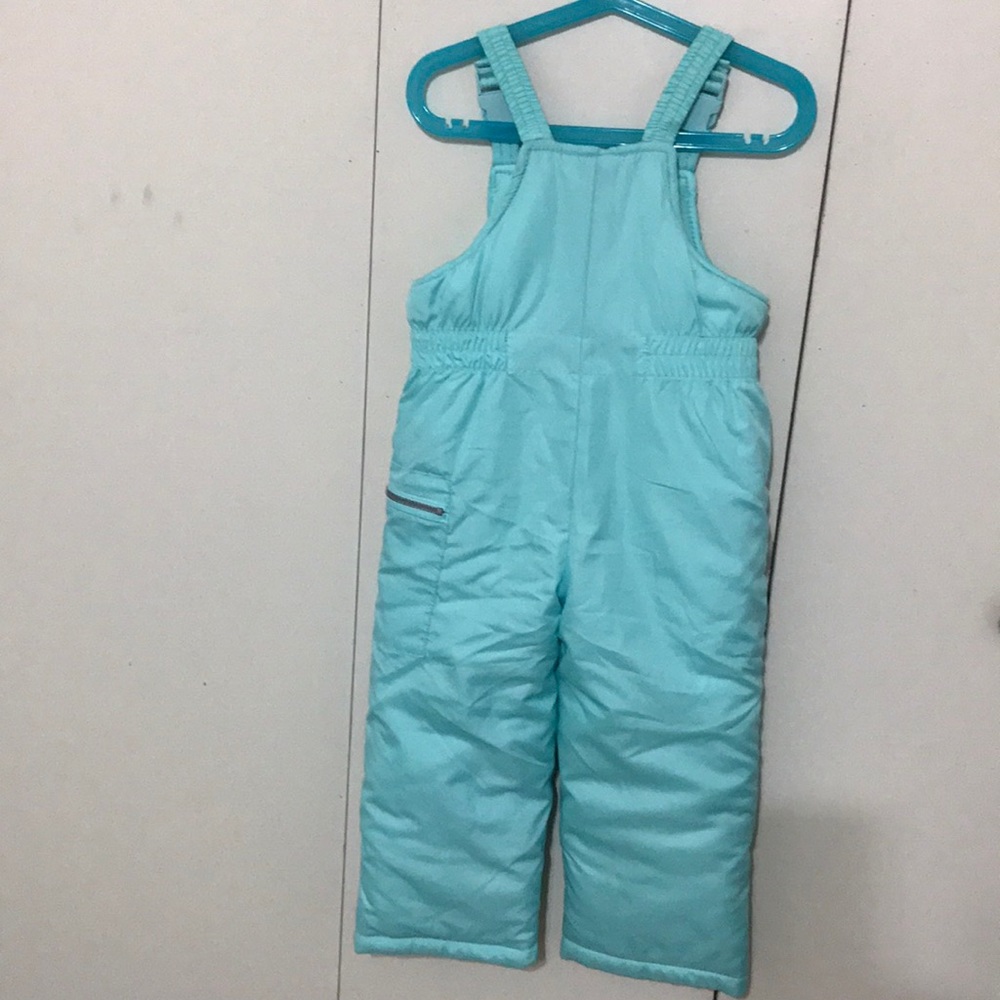 Toddler girl Bib snow pants. Size 4T.